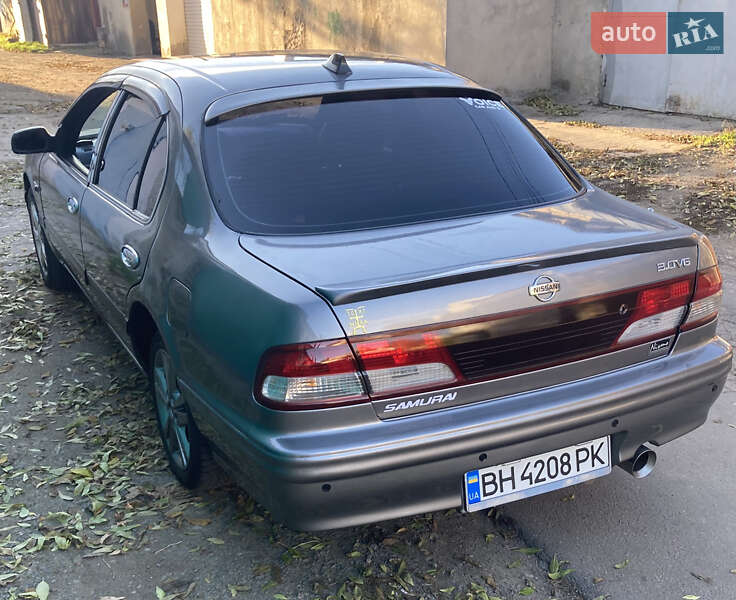 Седан Nissan Maxima 1996 в Одесі