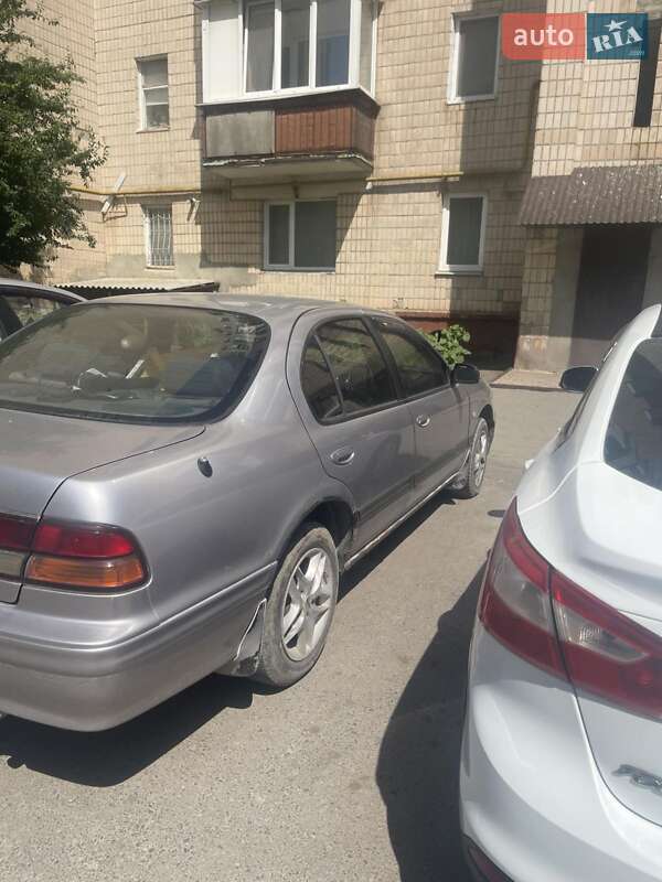 Седан Nissan Maxima 1995 в Тернополе