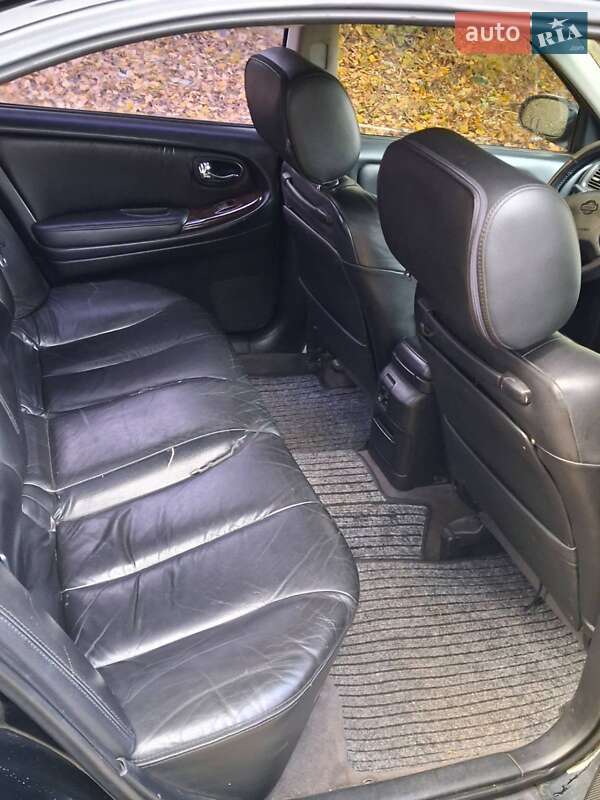 Седан Nissan Maxima 2001 в Хмельницькому