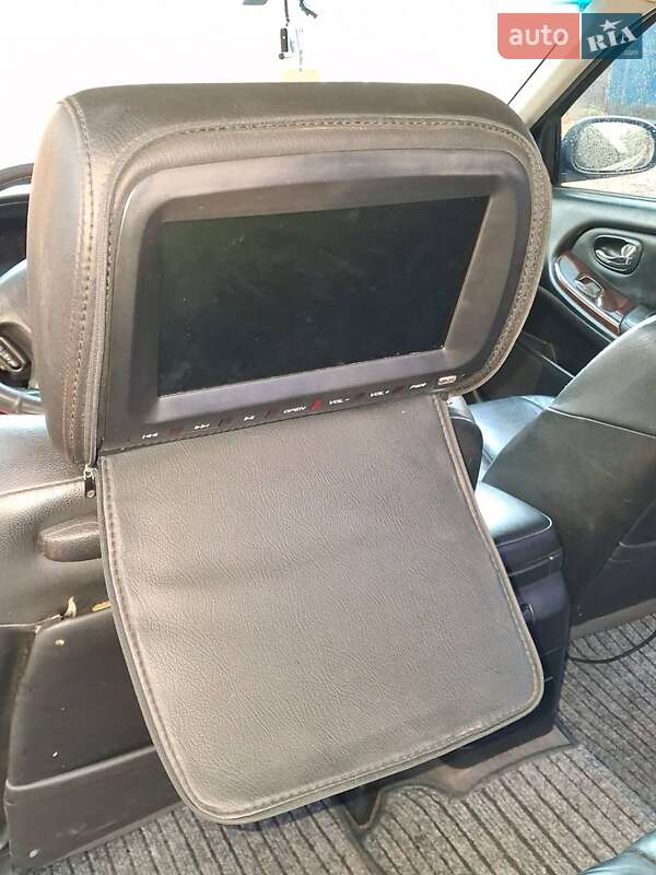 Седан Nissan Maxima 2001 в Хмельницькому