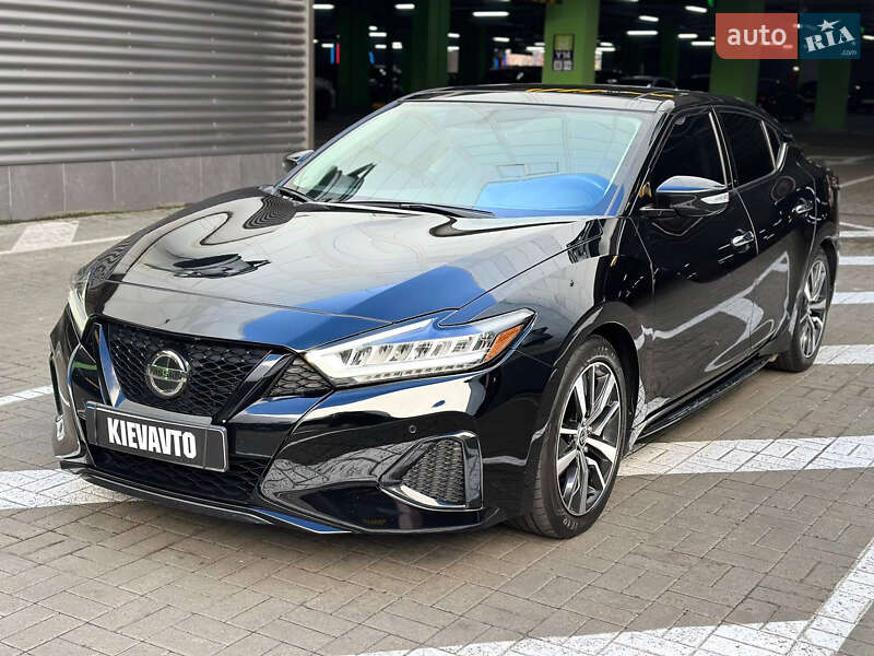 Седан Nissan Maxima 2019 в Киеве