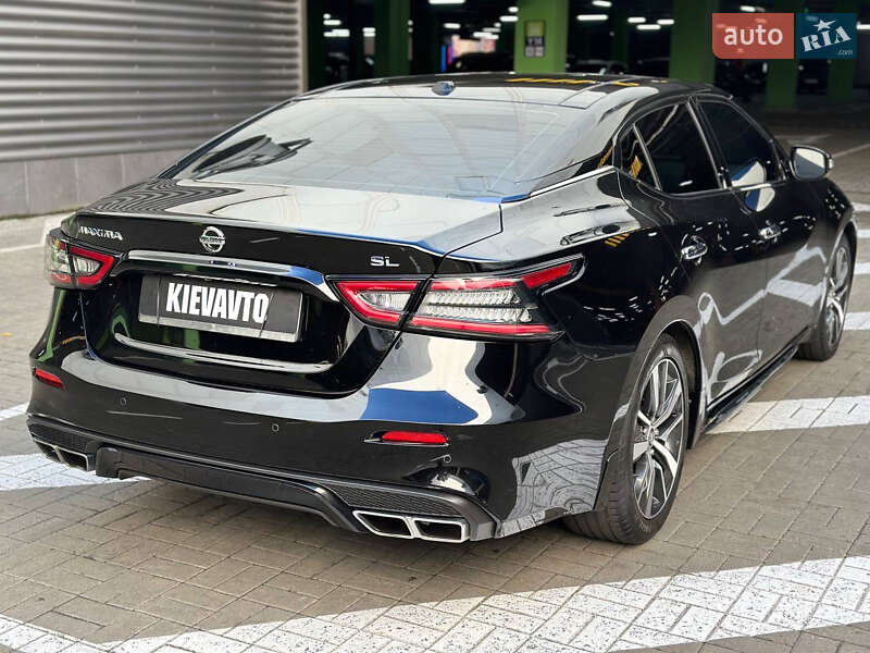 Седан Nissan Maxima 2019 в Киеве