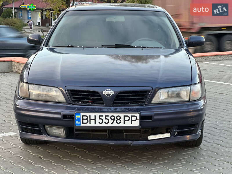 Седан Nissan Maxima 1998 в Одессе