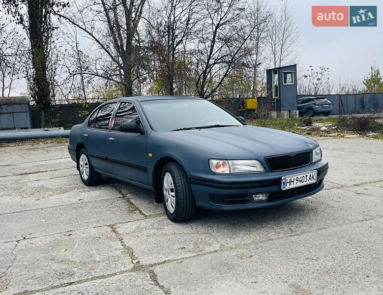 Седан Nissan Maxima 1997 в Одессе
