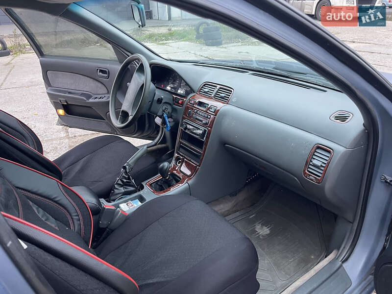 Седан Nissan Maxima 1997 в Одессе