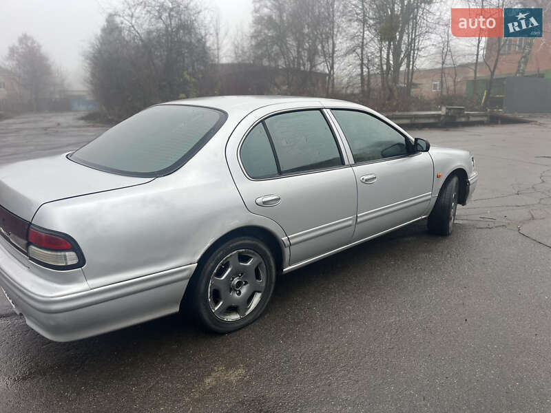 Седан Nissan Maxima 1997 в Литине