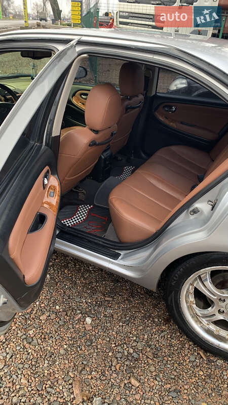 Седан Nissan Maxima 2004 в Первомайске