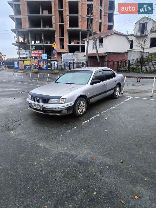 Седан Nissan Maxima 1995 в Тернополі