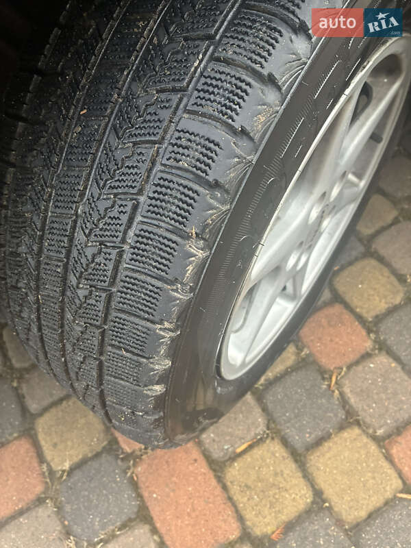 Седан Nissan Maxima 2003 в Рівному