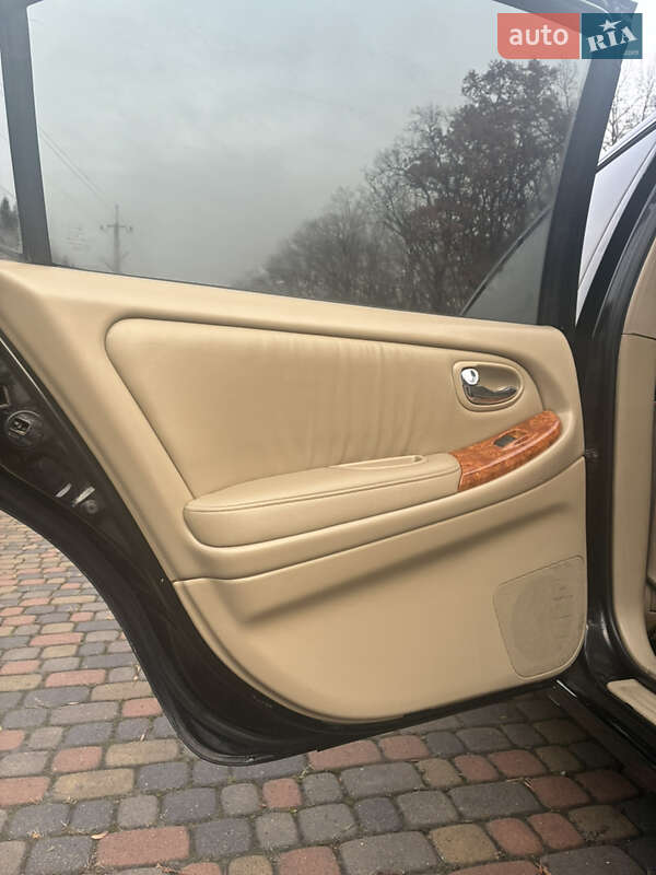 Седан Nissan Maxima 2003 в Рівному