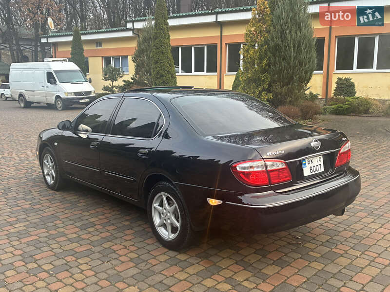 Седан Nissan Maxima 2003 в Рівному