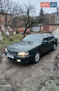 Седан Nissan Maxima 1999 в Чугуеве