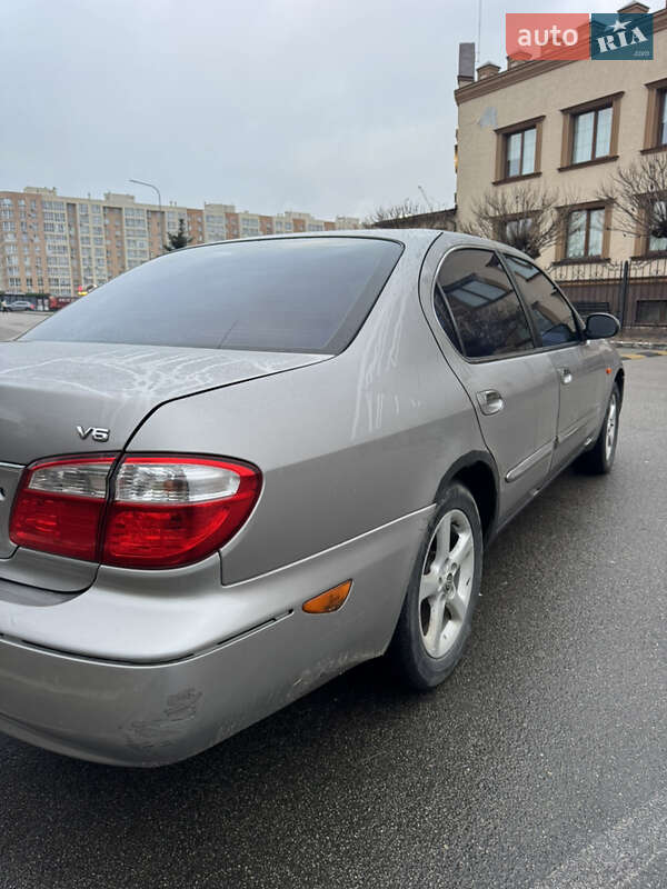 Седан Nissan Maxima 2002 в Киеве