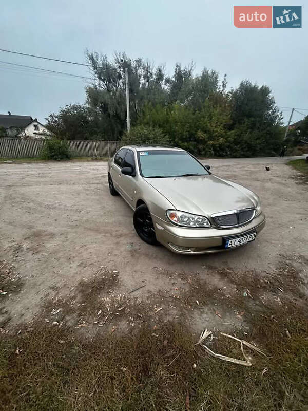 Седан Nissan Maxima 2000 в Сквирі