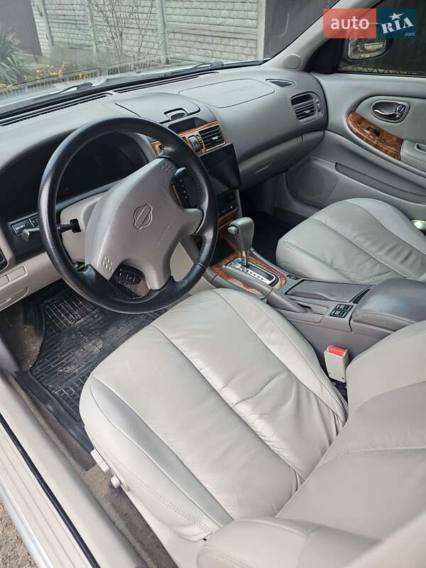 Седан Nissan Maxima 2003 в Запоріжжі