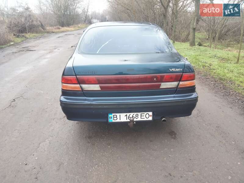 Седан Nissan Maxima 1995 в Кременчуці