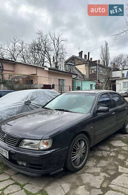Седан Nissan Maxima 1995 в Одесі