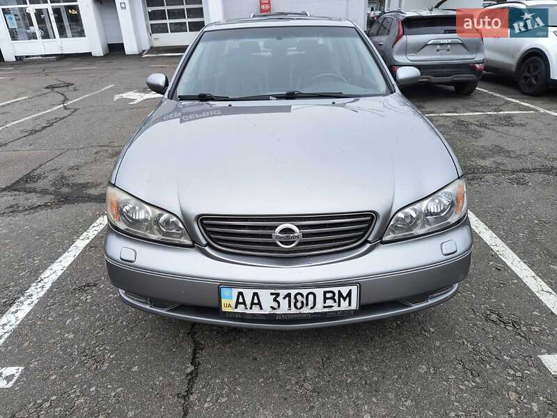 Седан Nissan Maxima 2004 в Киеве