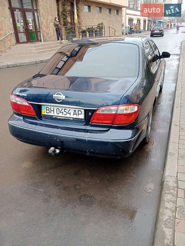 Седан Nissan Maxima 2000 в Одесі