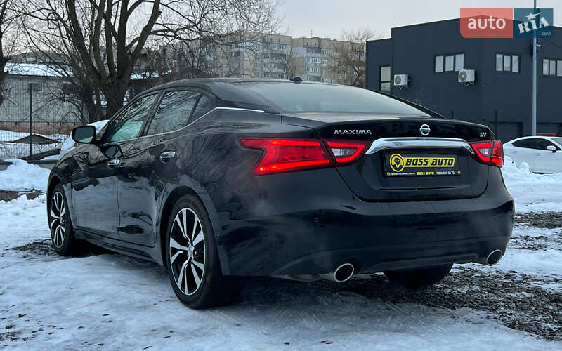 Седан Nissan Maxima 2017 в Львове