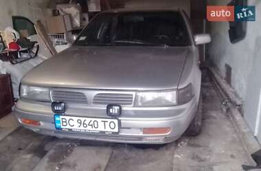 Седан Nissan Maxima 1993 в Шептицькому