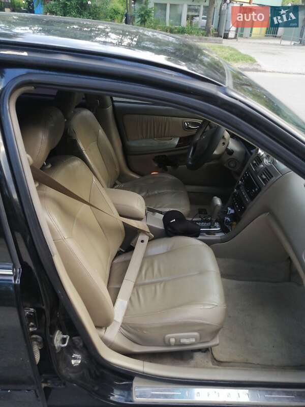 Седан Nissan Maxima 2001 в Запоріжжі