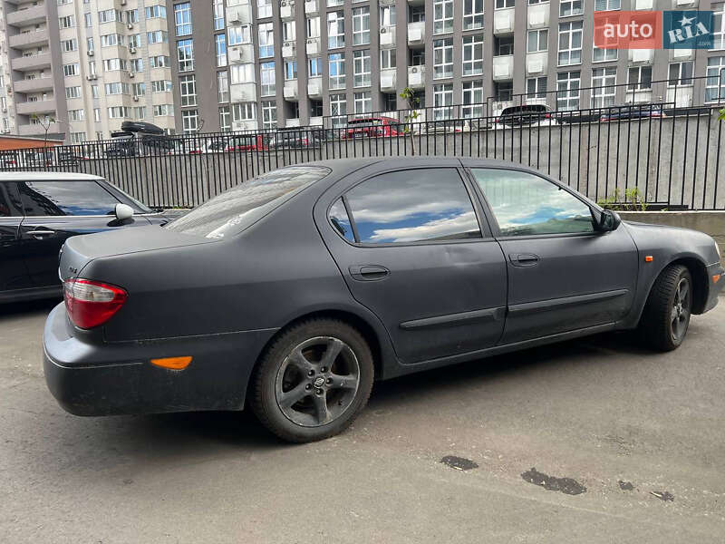 Седан Nissan Maxima 2002 в Києві