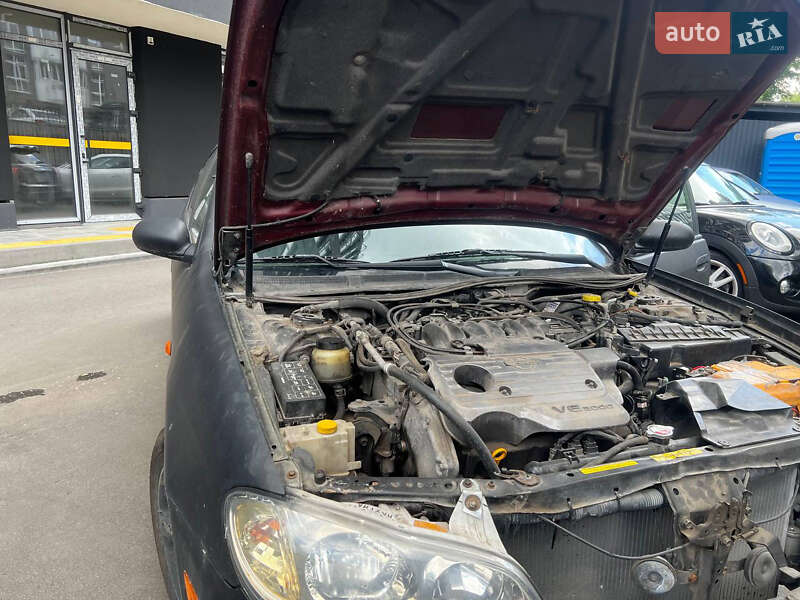 Седан Nissan Maxima 2002 в Києві