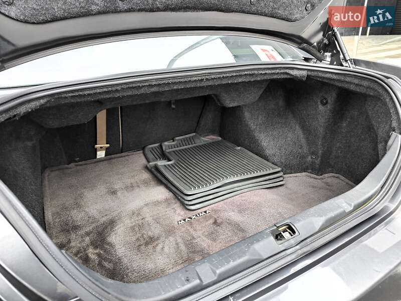 Седан Nissan Maxima 2005 в Киеве