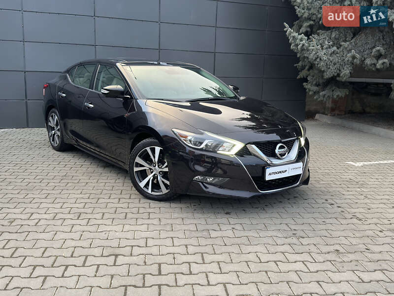 Седан Nissan Maxima 2016 в Одесі