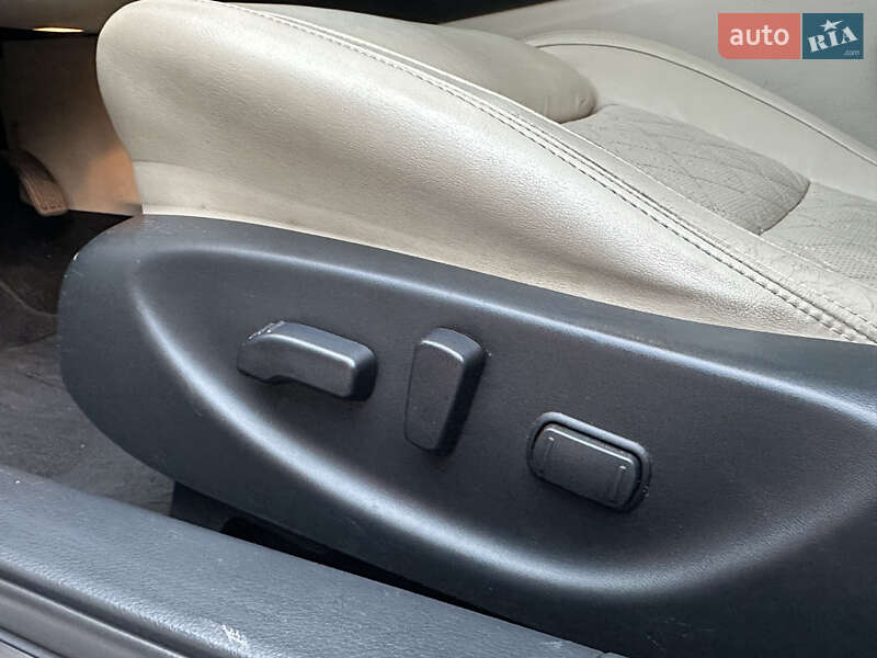 Седан Nissan Maxima 2016 в Одесі