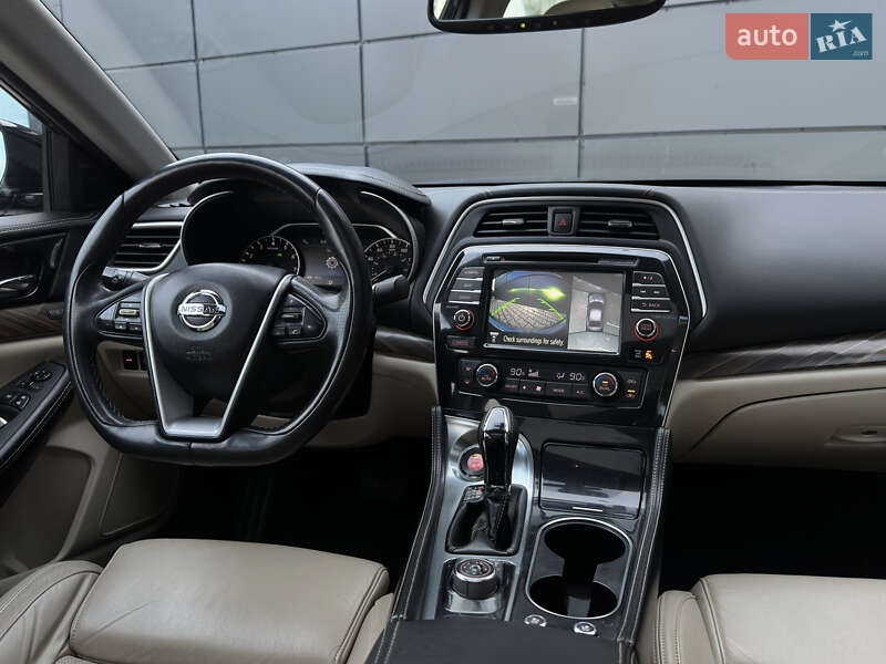 Седан Nissan Maxima 2016 в Одесі