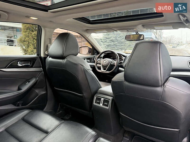Седан Nissan Maxima 2017 в Киеве