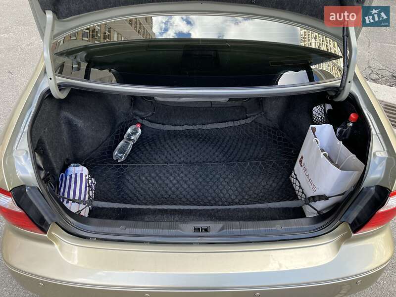 Седан Nissan Maxima 2005 в Киеве фото 27 Седан Nissan Maxima 2005 в Киеве