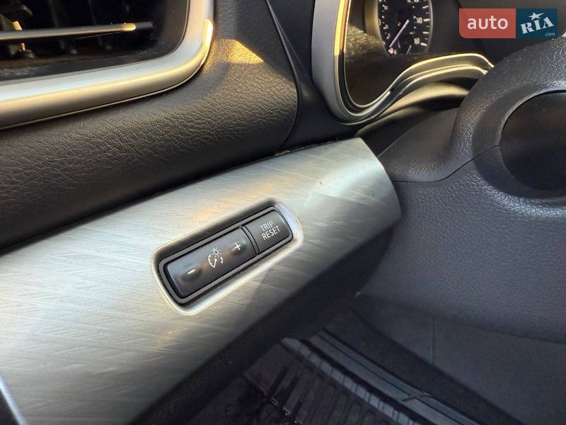 Седан Nissan Maxima 2016 в Киеве