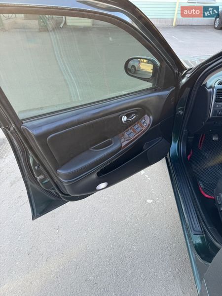 Седан Nissan Maxima 2000 в Одессе