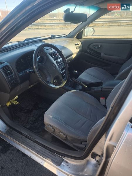 Седан Nissan Maxima 2001 в Умани