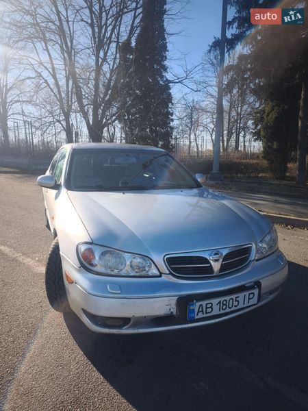 Седан Nissan Maxima 2001 в Умани