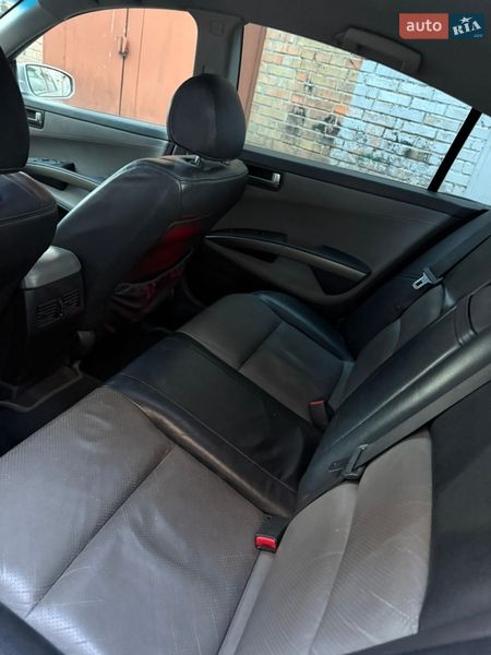 Седан Nissan Maxima 2003 в Киеве