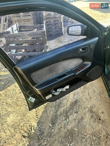 Седан Nissan Maxima 1998 в Одессе