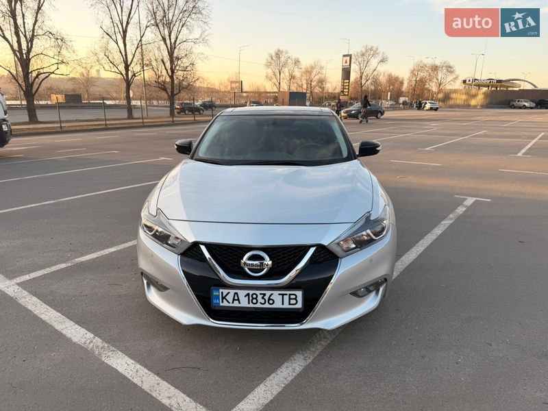 Седан Nissan Maxima 2018 в Киеве