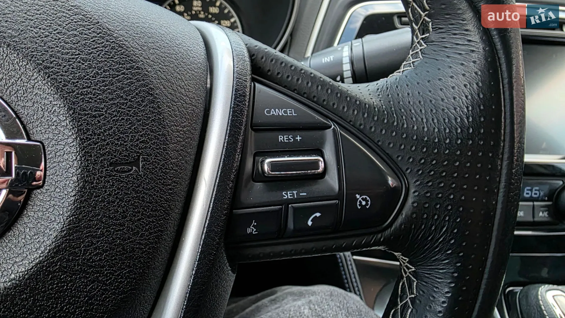 2016 Nissan Maxima - мініатюра 34