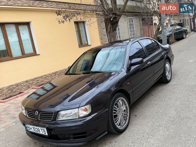 Седан Nissan Maxima 1995 в Одессе