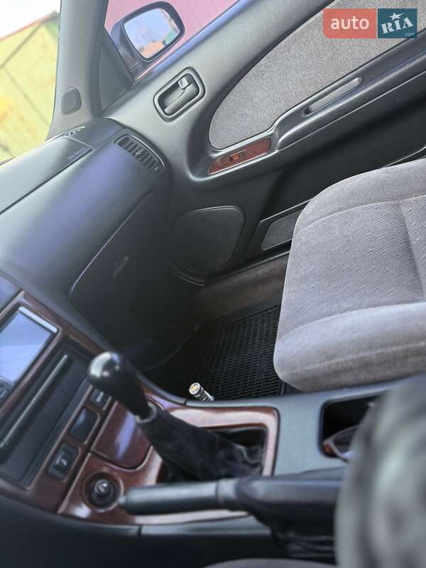 Седан Nissan Maxima 1995 в Одессе