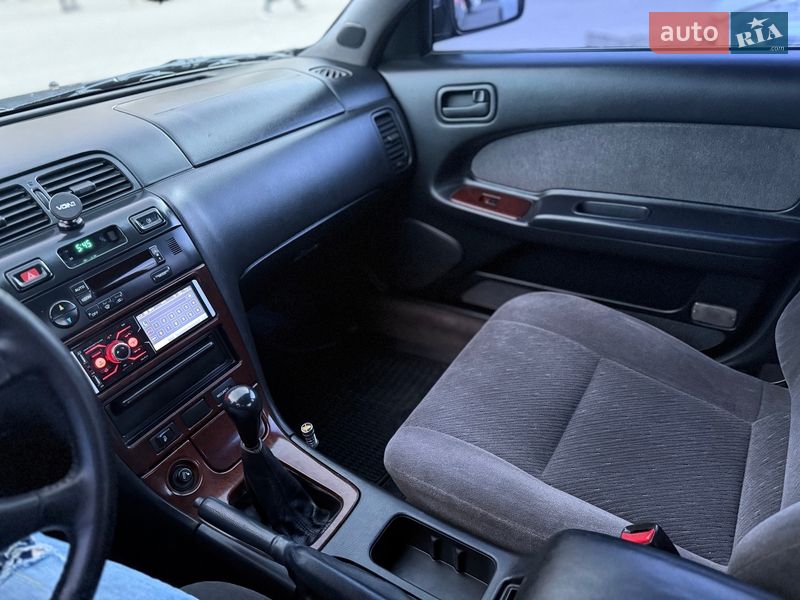 Седан Nissan Maxima 1995 в Одессе