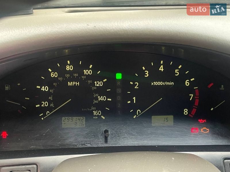 Седан Nissan Maxima 2000 в Києві