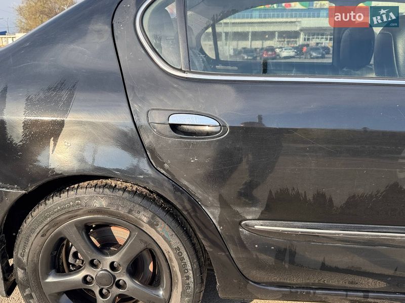 Седан Nissan Maxima 2001 в Днепре