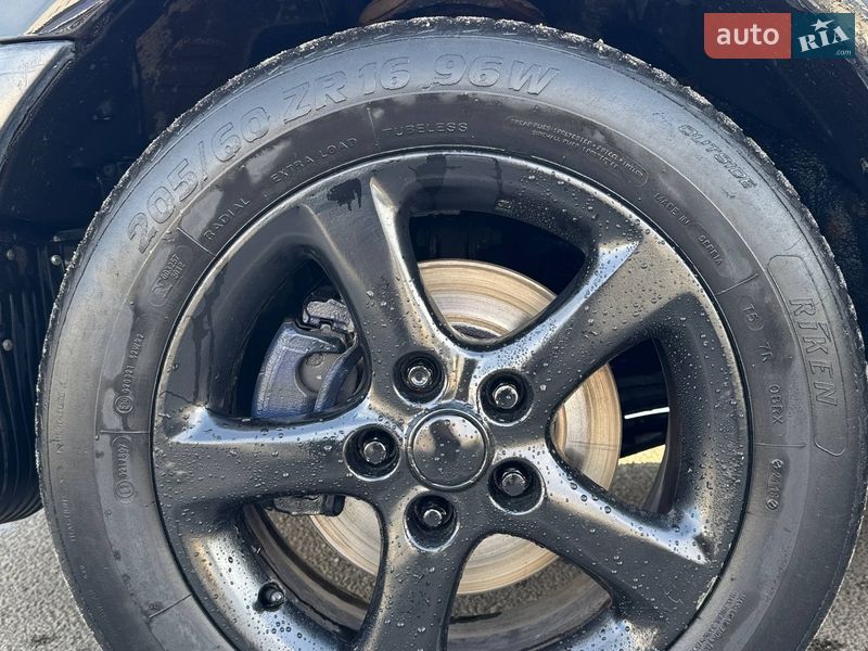 Седан Nissan Maxima 2001 в Днепре