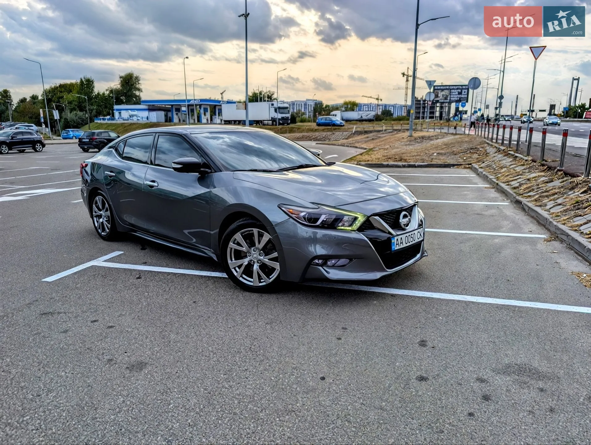 2017 Nissan Maxima - мініатюра 10