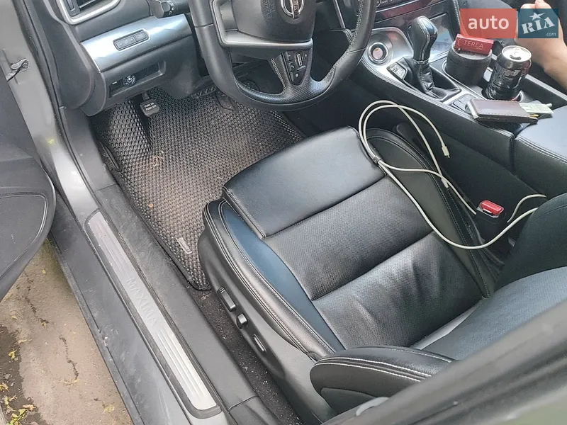 Nissan Maxima